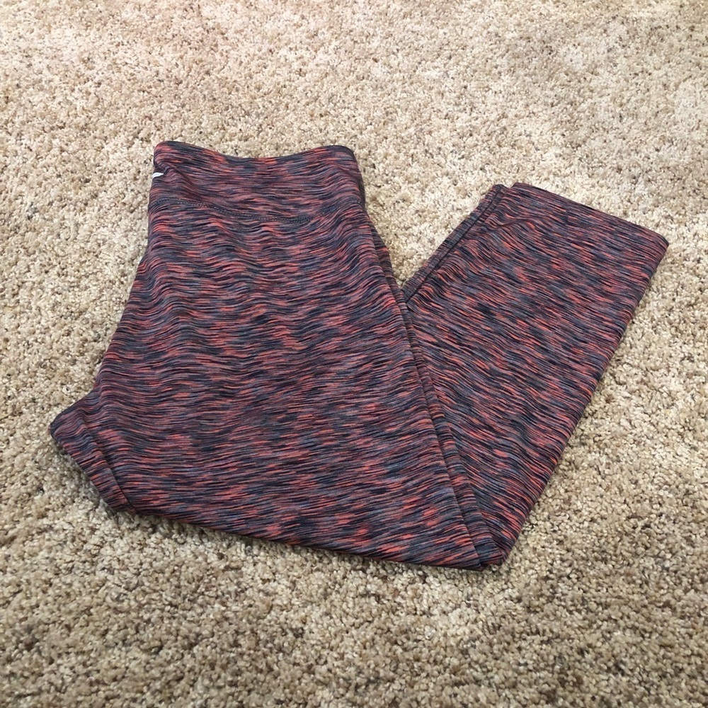 Cascade Sport Performance Capri Leggings / size M
